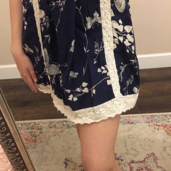 Dress - Picture 4 of 5